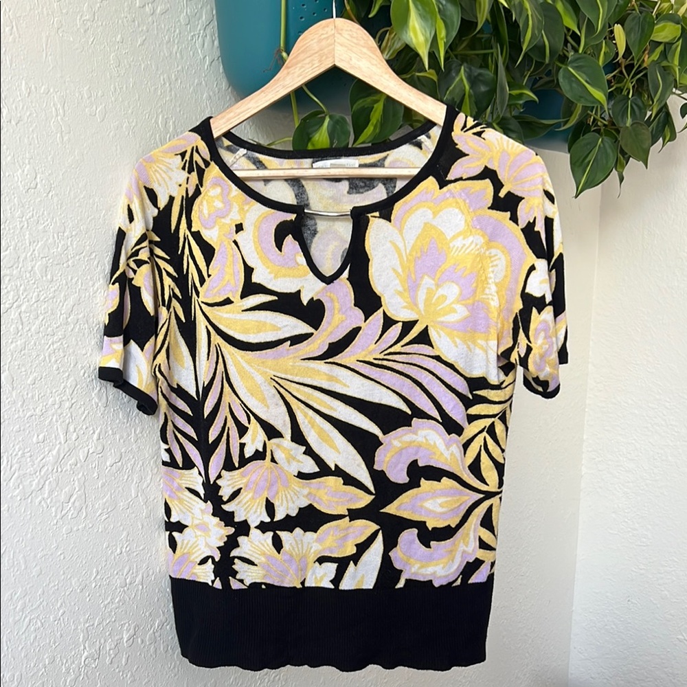 New York & Company Cream and Black Graphic Short Sleeve Blouse